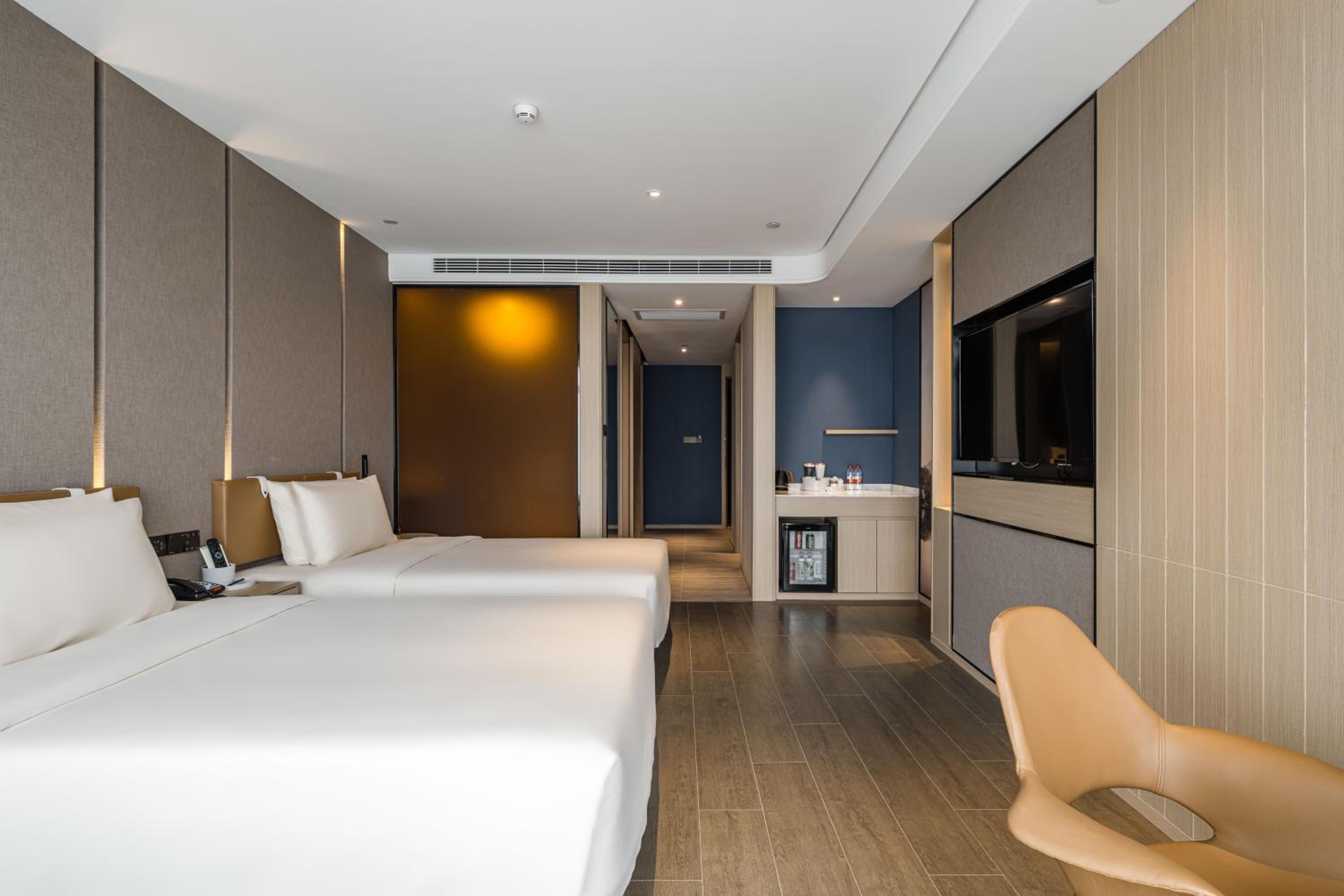 Atour Hotel Tonglu Fuchunjiang