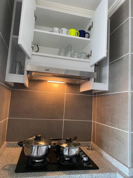 Hermoso Departamento con excelente vista, a pasos de la Quinta Vergara, cercano a Reloj de Flores y Playa Caleta Abarca