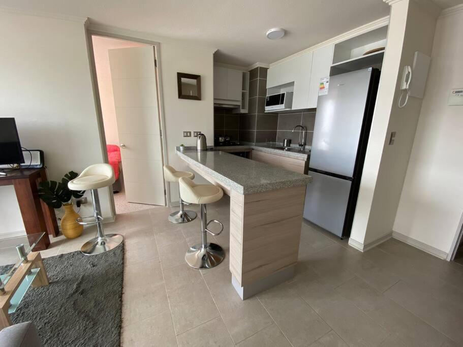 Hermoso Departamento con excelente vista, a pasos de la Quinta Vergara, cercano a Reloj de Flores y Playa Caleta Abarca