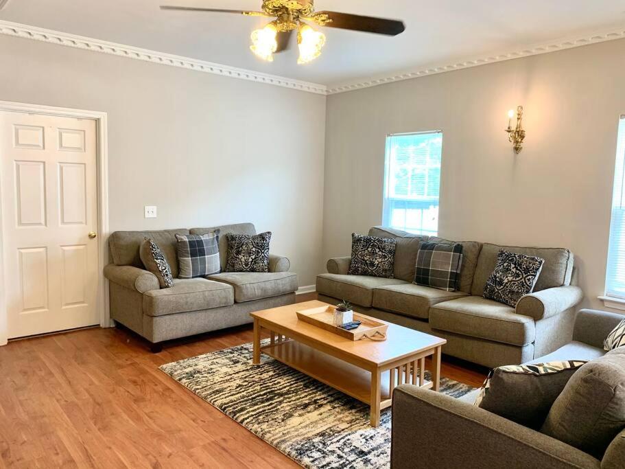*Come home - 1 mile from Duke & Downtown Durham view 3