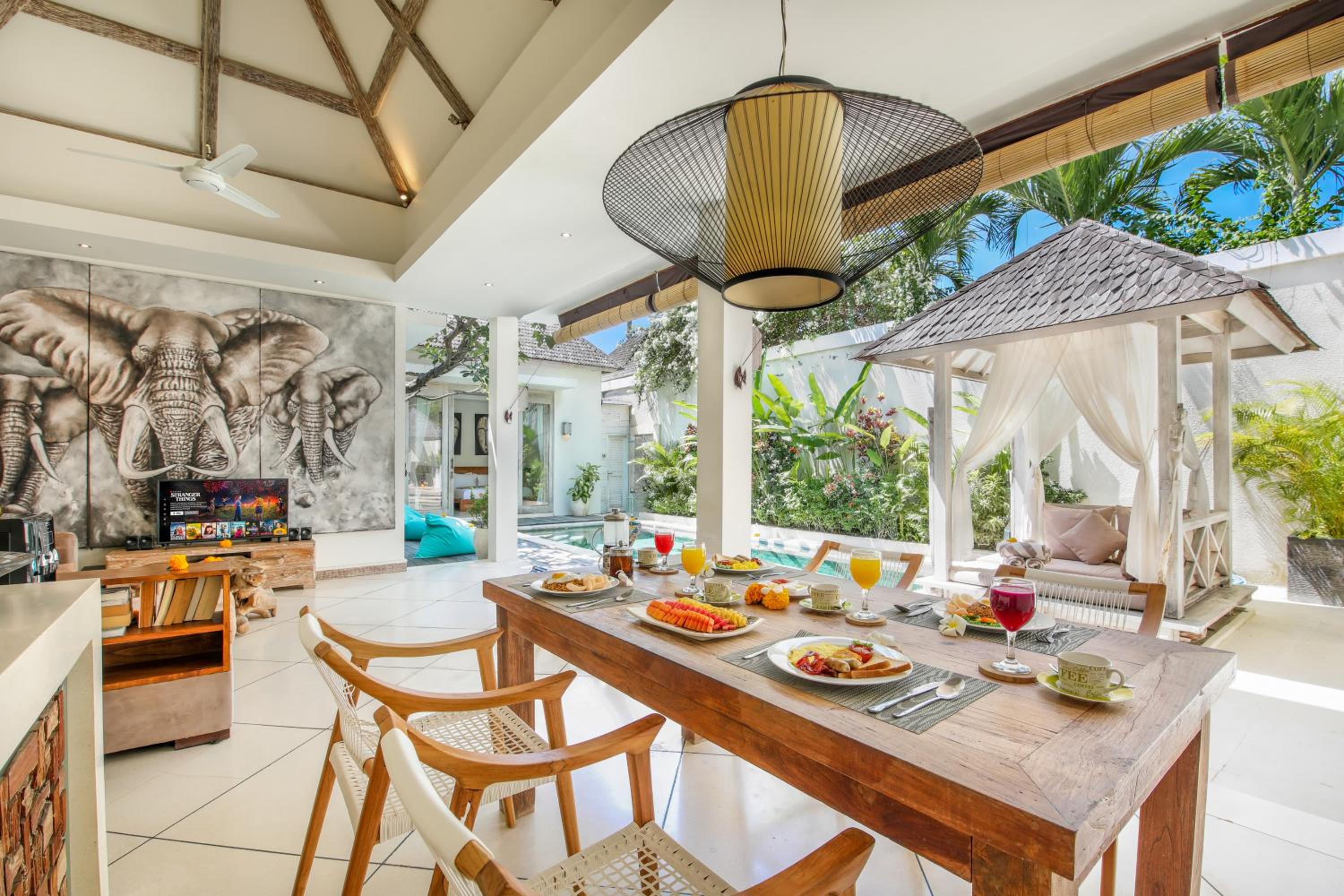 dining