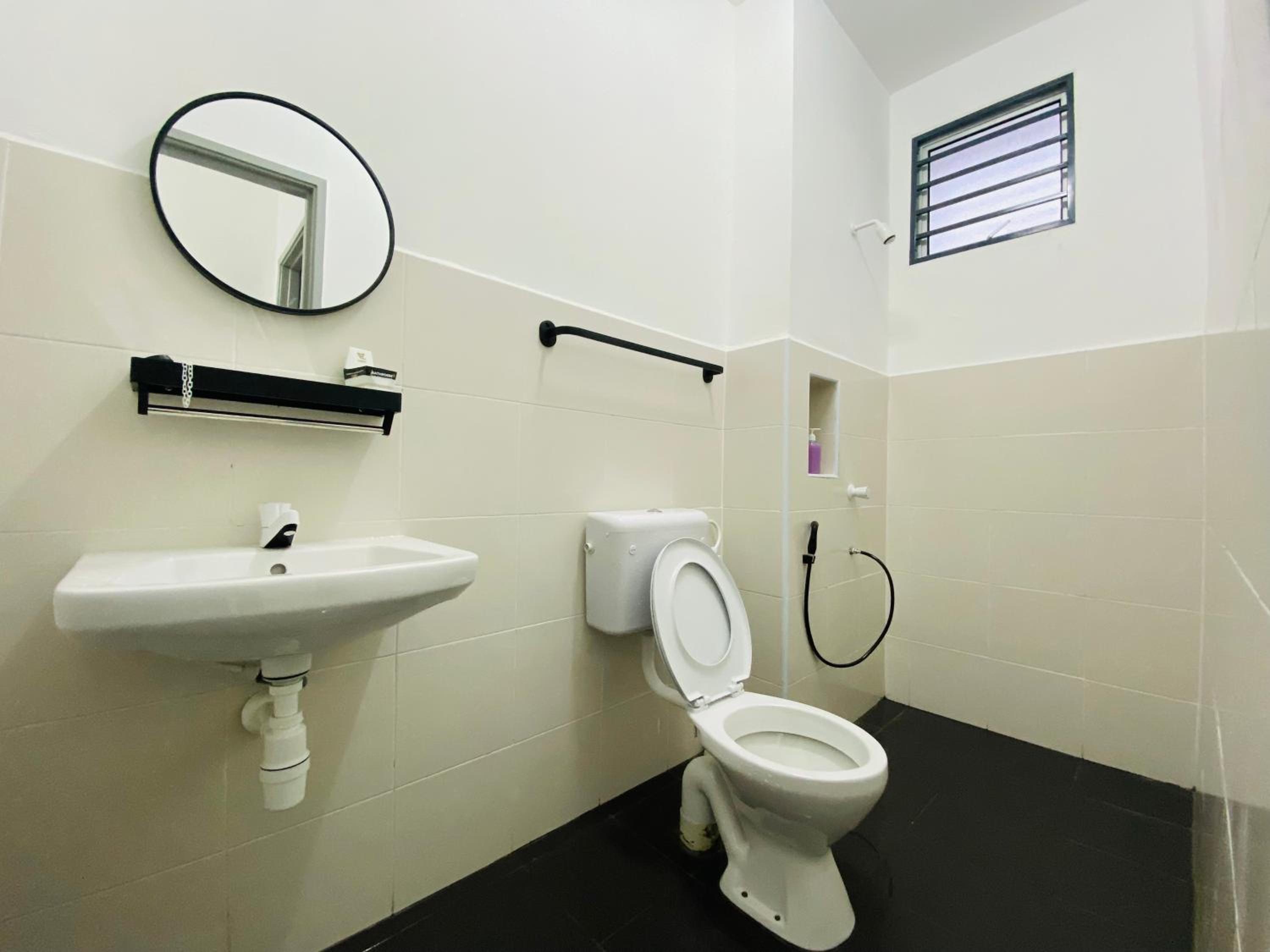 Alyn Home Kluang III Netflix WIFI Coway photo 7