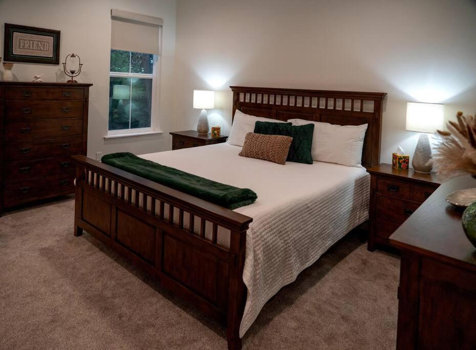 Cozy Escape at Moose Hollow view 3