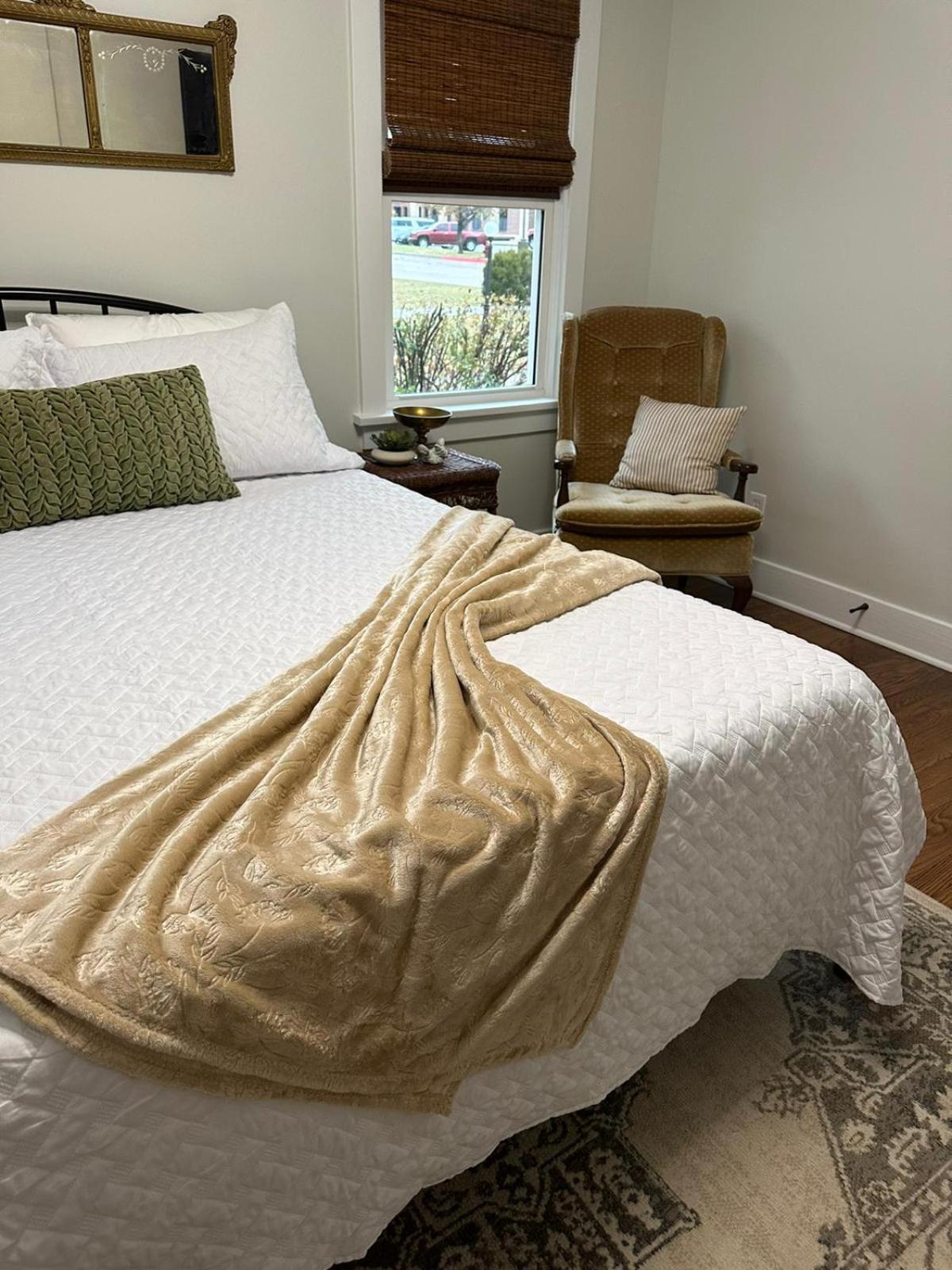 Crabapple Cottage