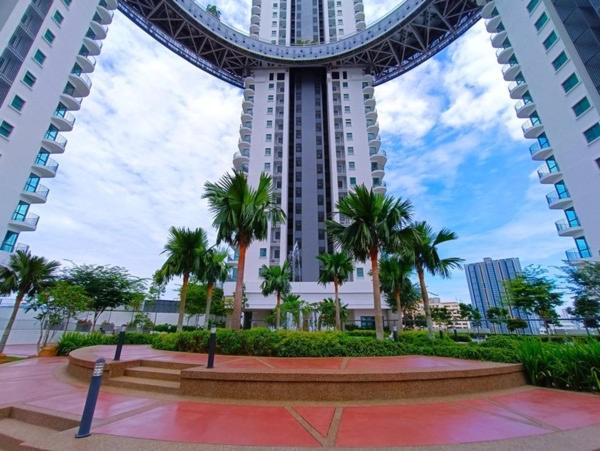 Datum Jelatek - KLCC Sky Ring Linked To LRT & Mall by AwNa