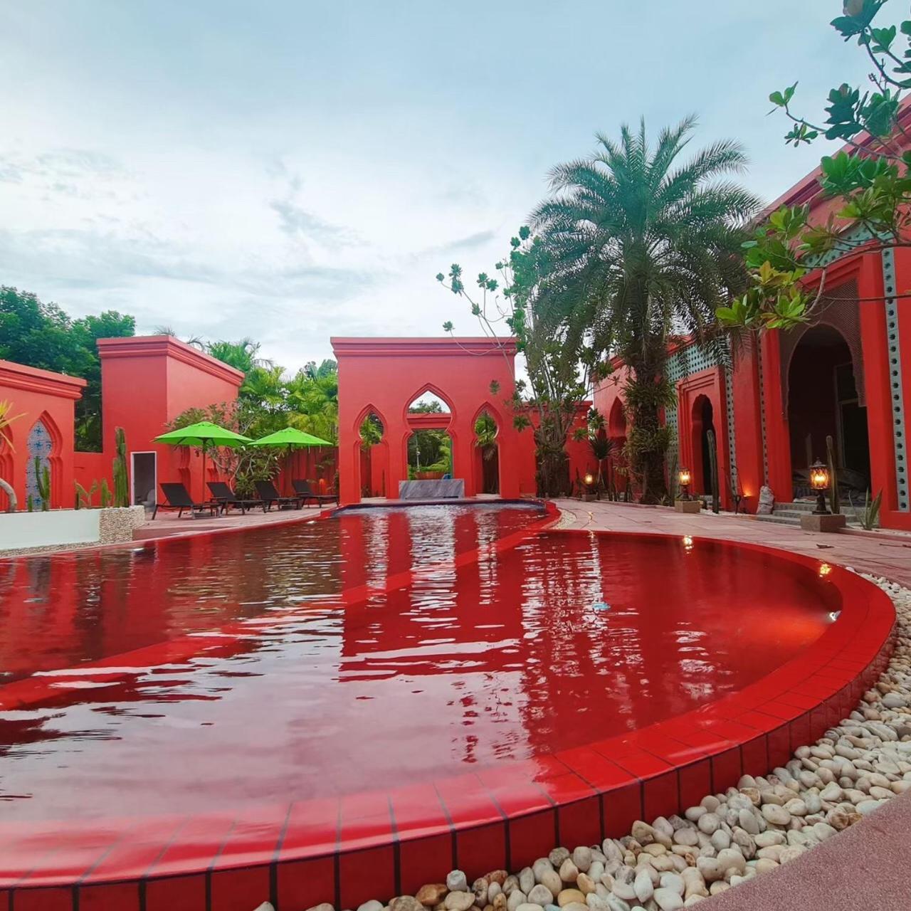The Kiri Villas Resort