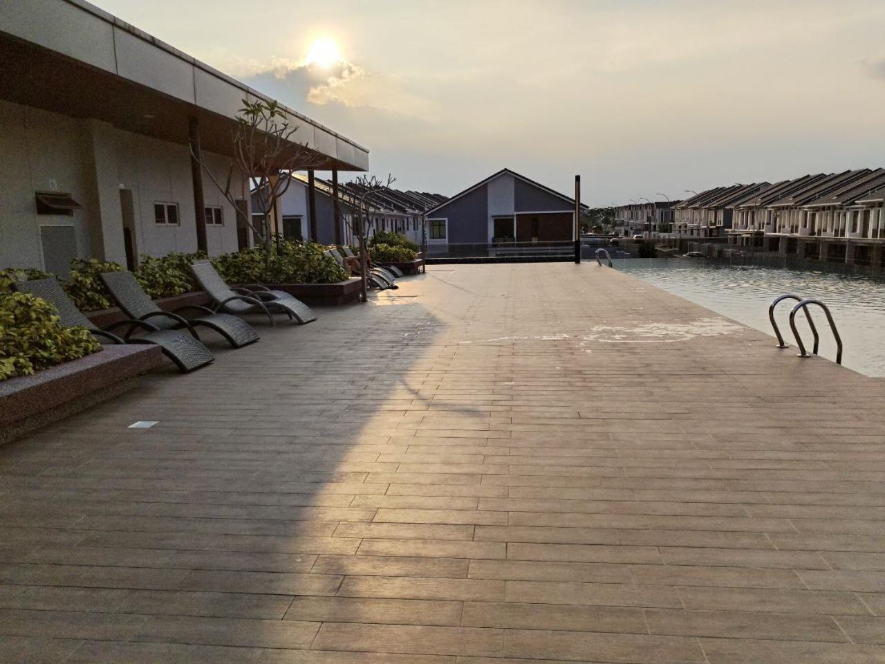 Camellia Residence ForestView Seri Austin Johor Bahru Near Eco Palladium by Harmony Homestay