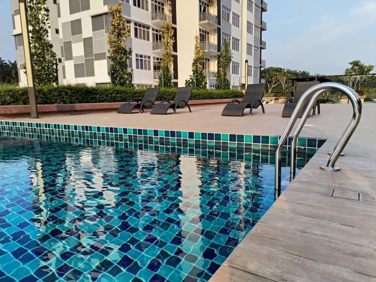 Camellia Residence ForestView Seri Austin Johor Bahru Near Eco Palladium by Harmony Homestay