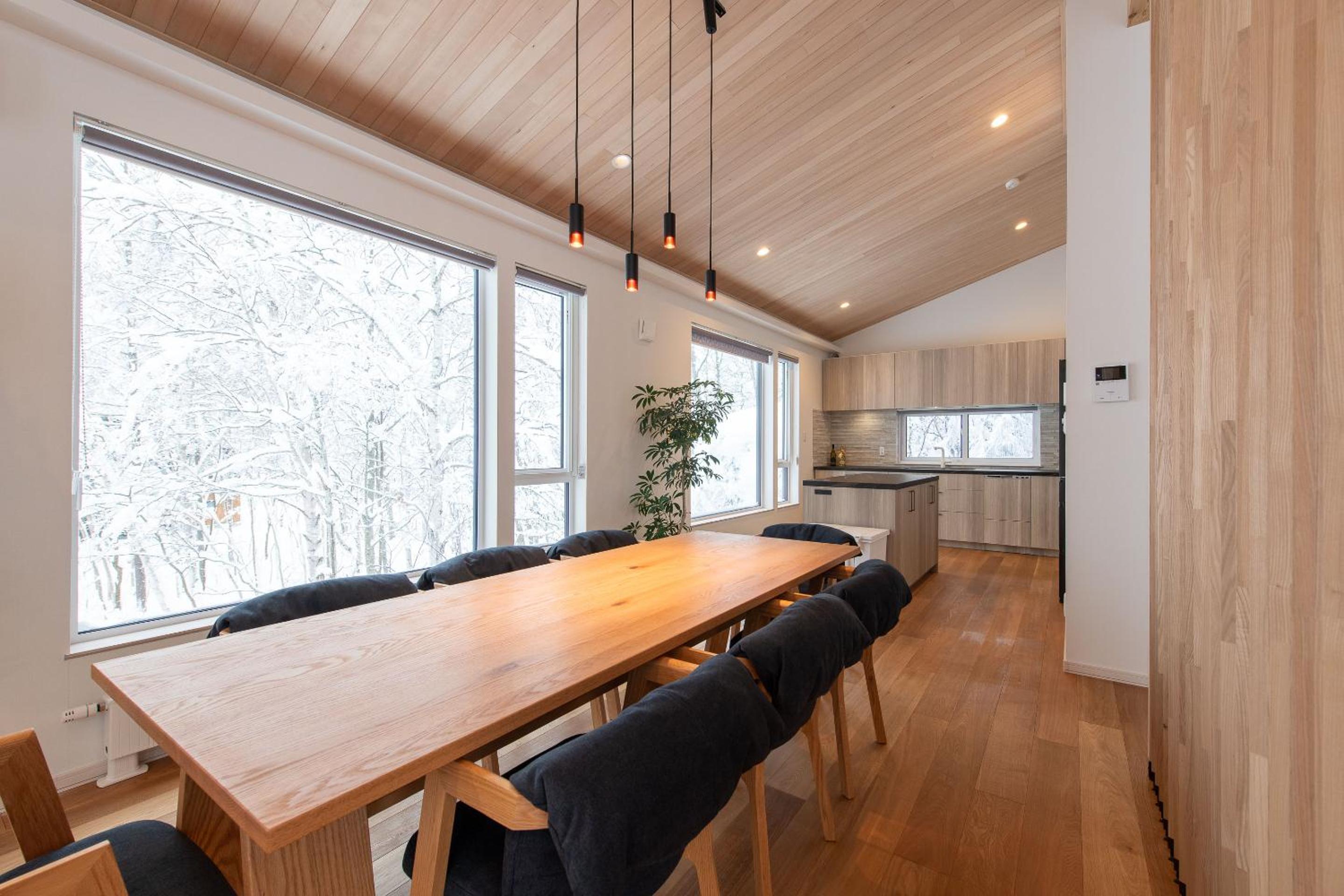 Moraine Onsen Chalet