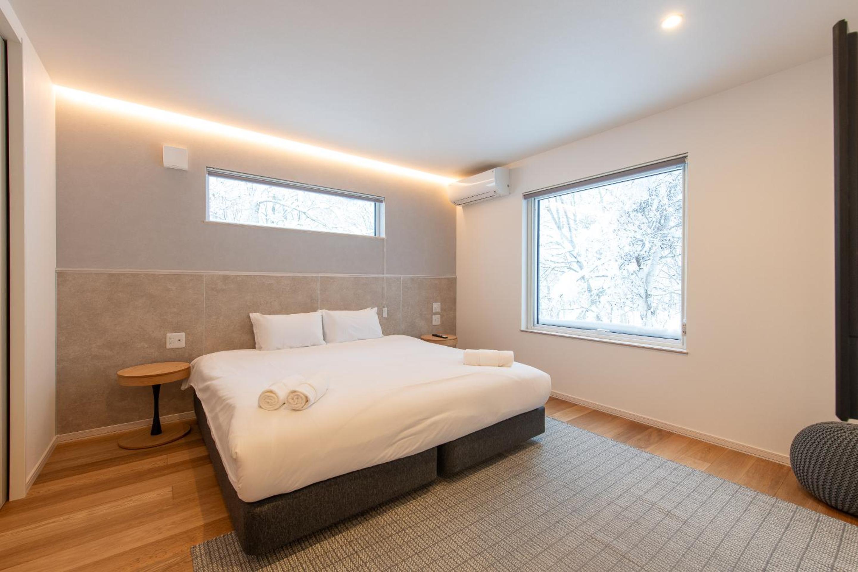 Moraine Onsen Chalet