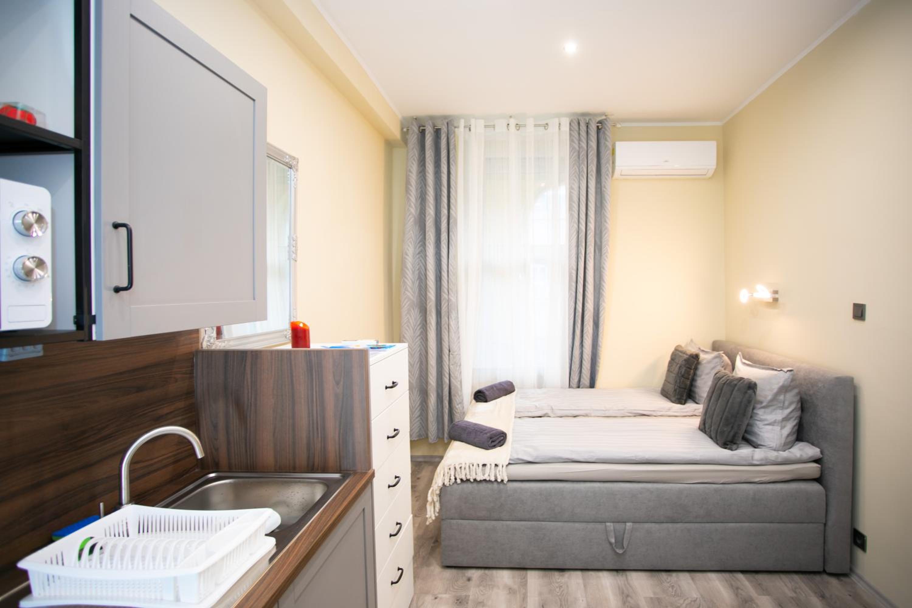 GrigorasNCo Studio Apartments