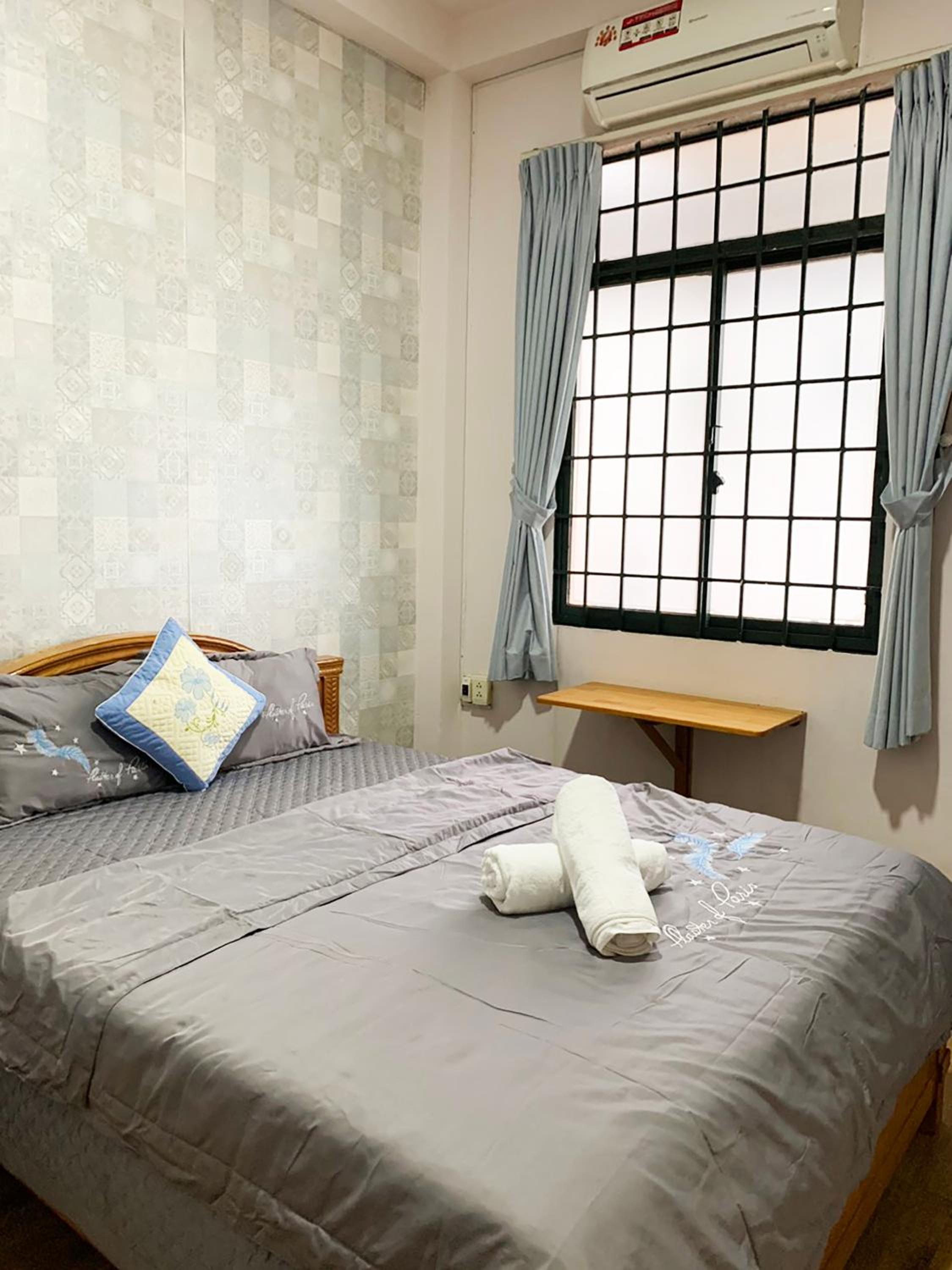 Ductaigallery's Entire Apt - Behind in Bui vien st