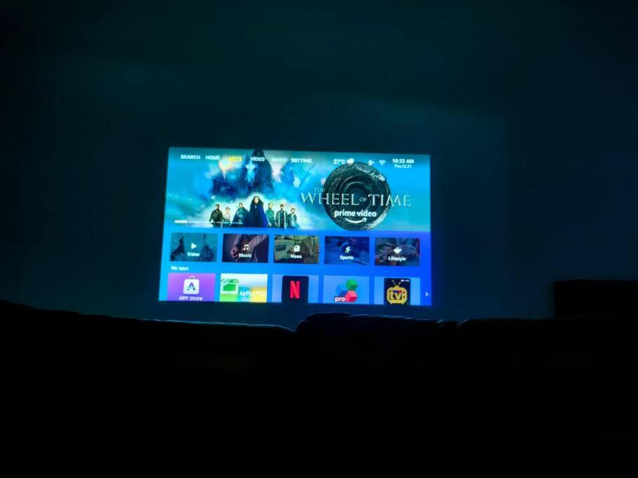 Mount Austin Manhattan Homestay. 1-5 Pax/Projector Netflix