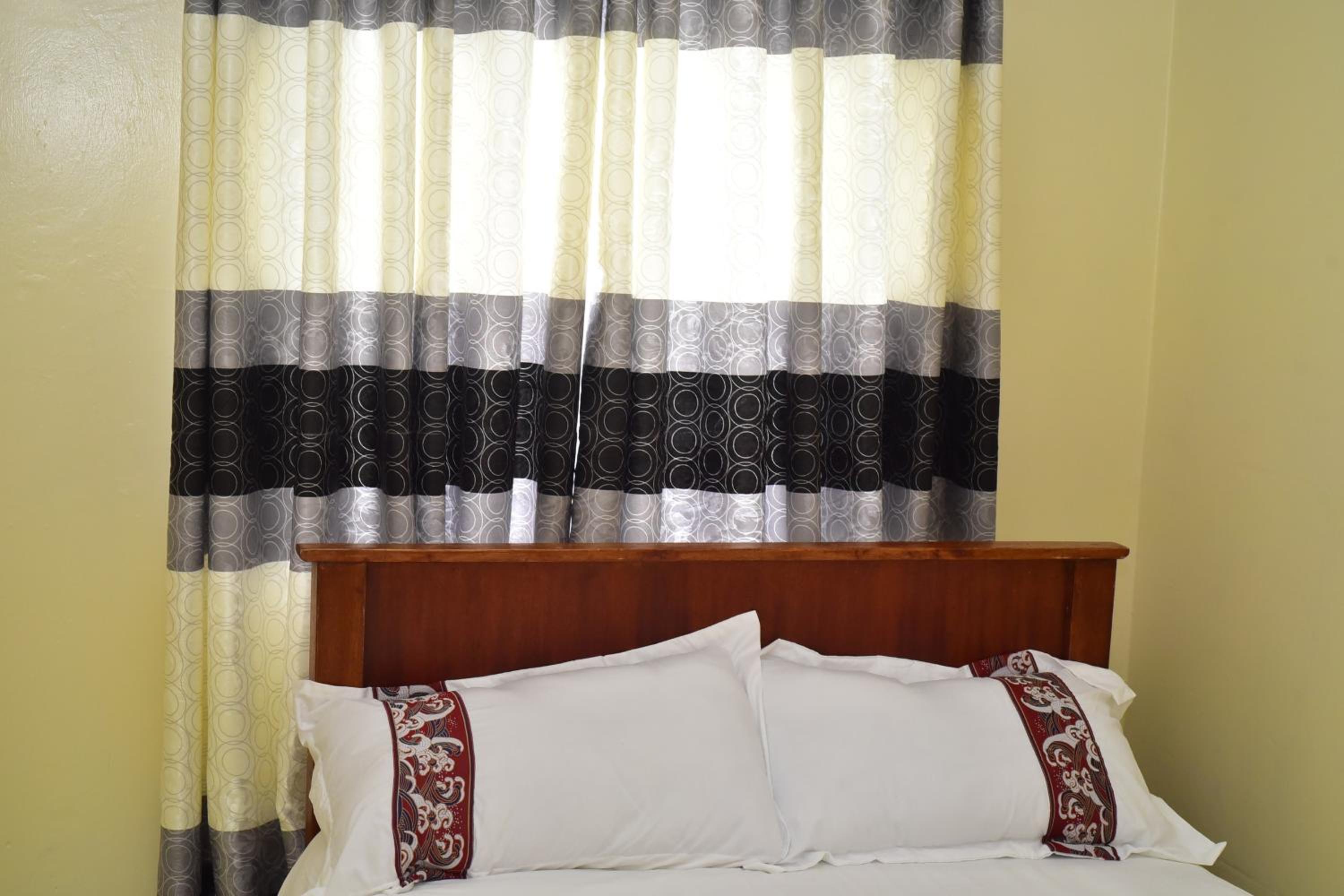 Dennis Prince pm comfy home view 3