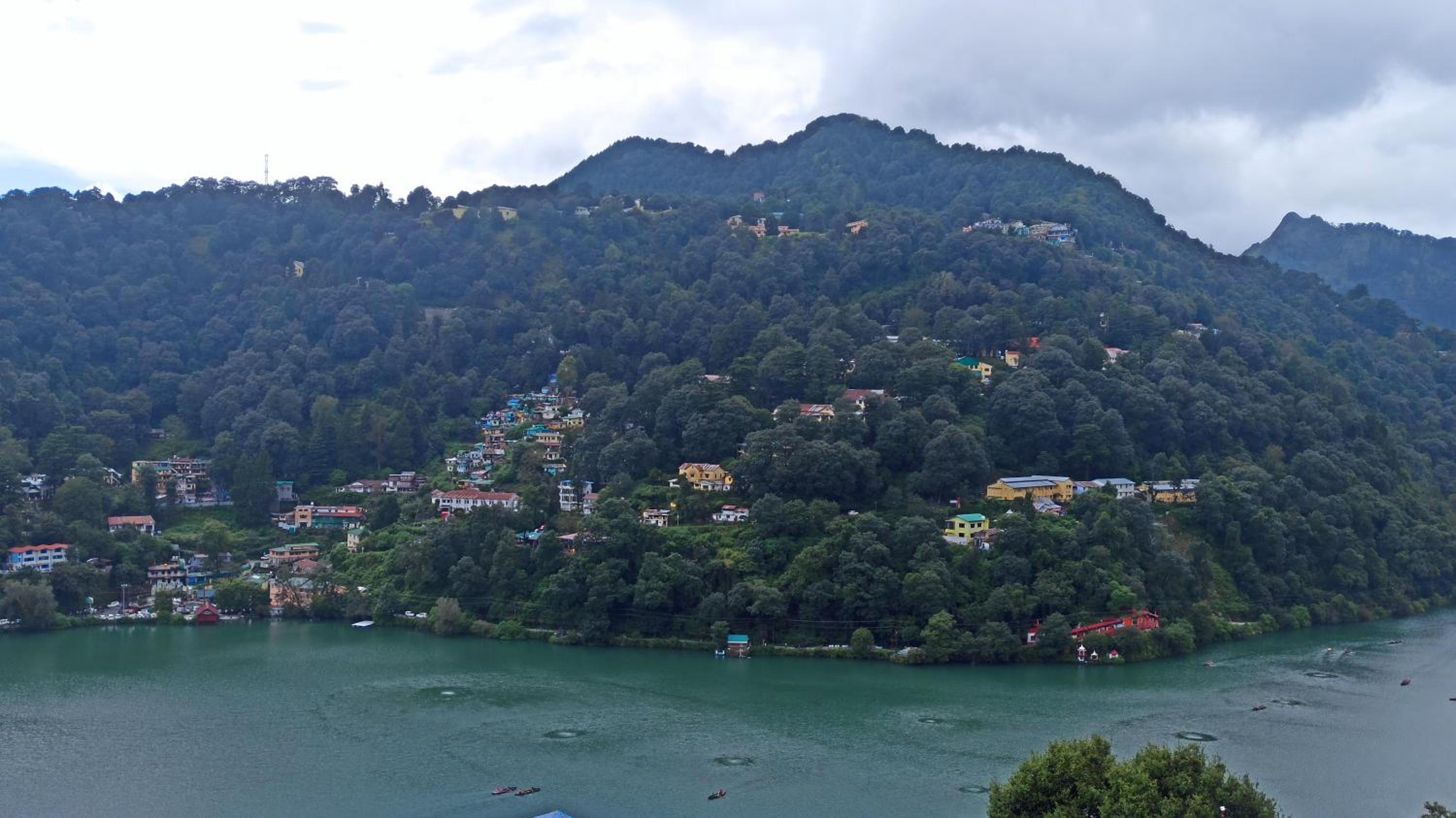Gayatri Niwas - Luxury Private room with Ensuit Bathroom - Lake View and Mountain View view 2