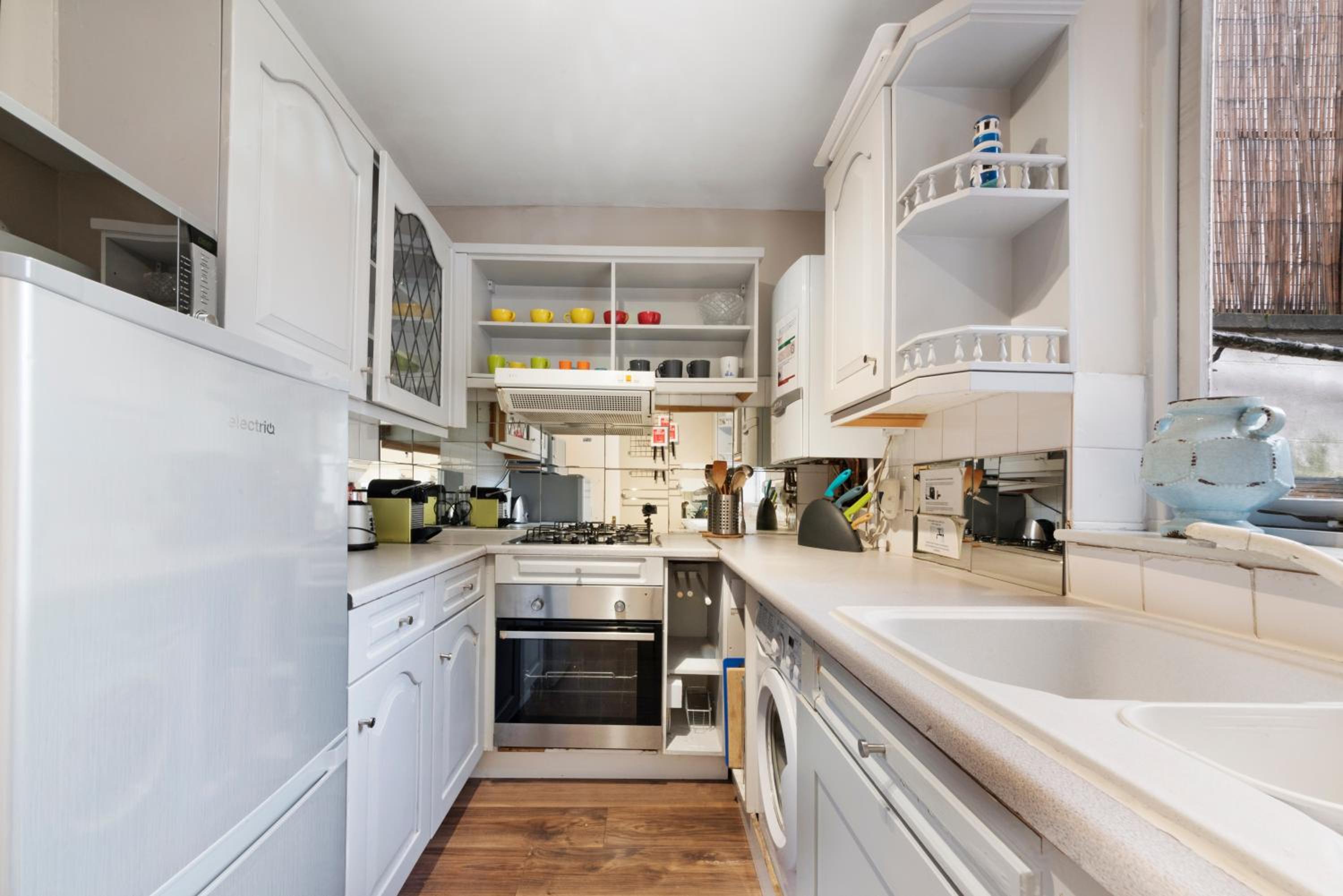 Flat 1 - 2 Bedrooms and Private Terrace