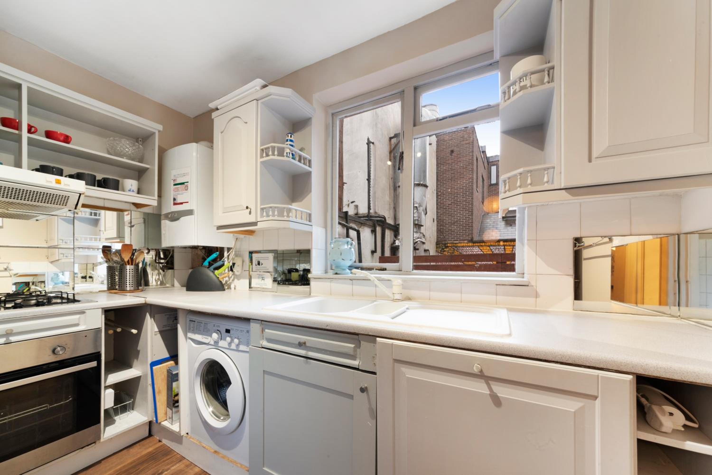 Flat 1 - 2 Bedrooms and Private Terrace
