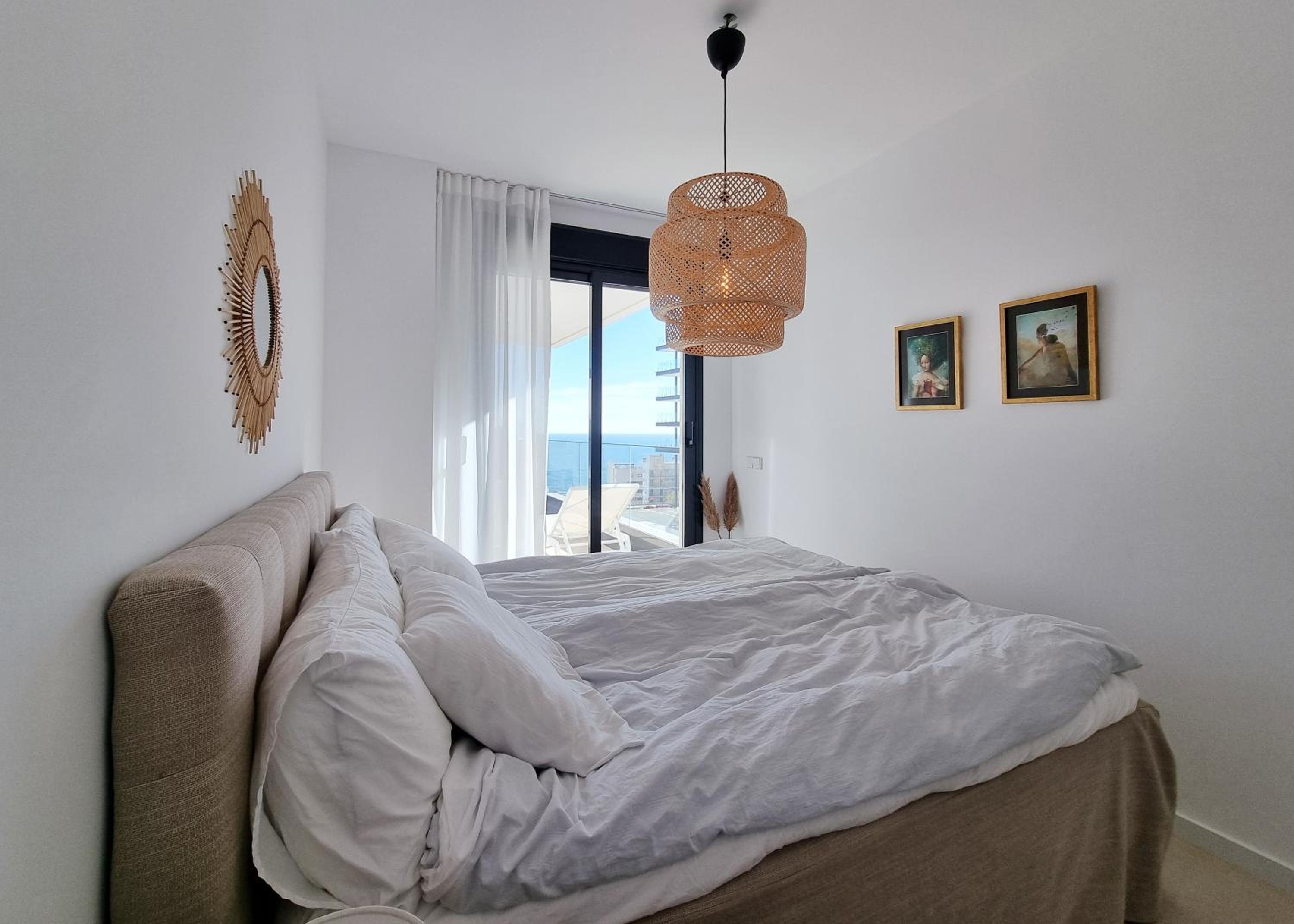 Beautiful Middel Views Apartment with pool and gym