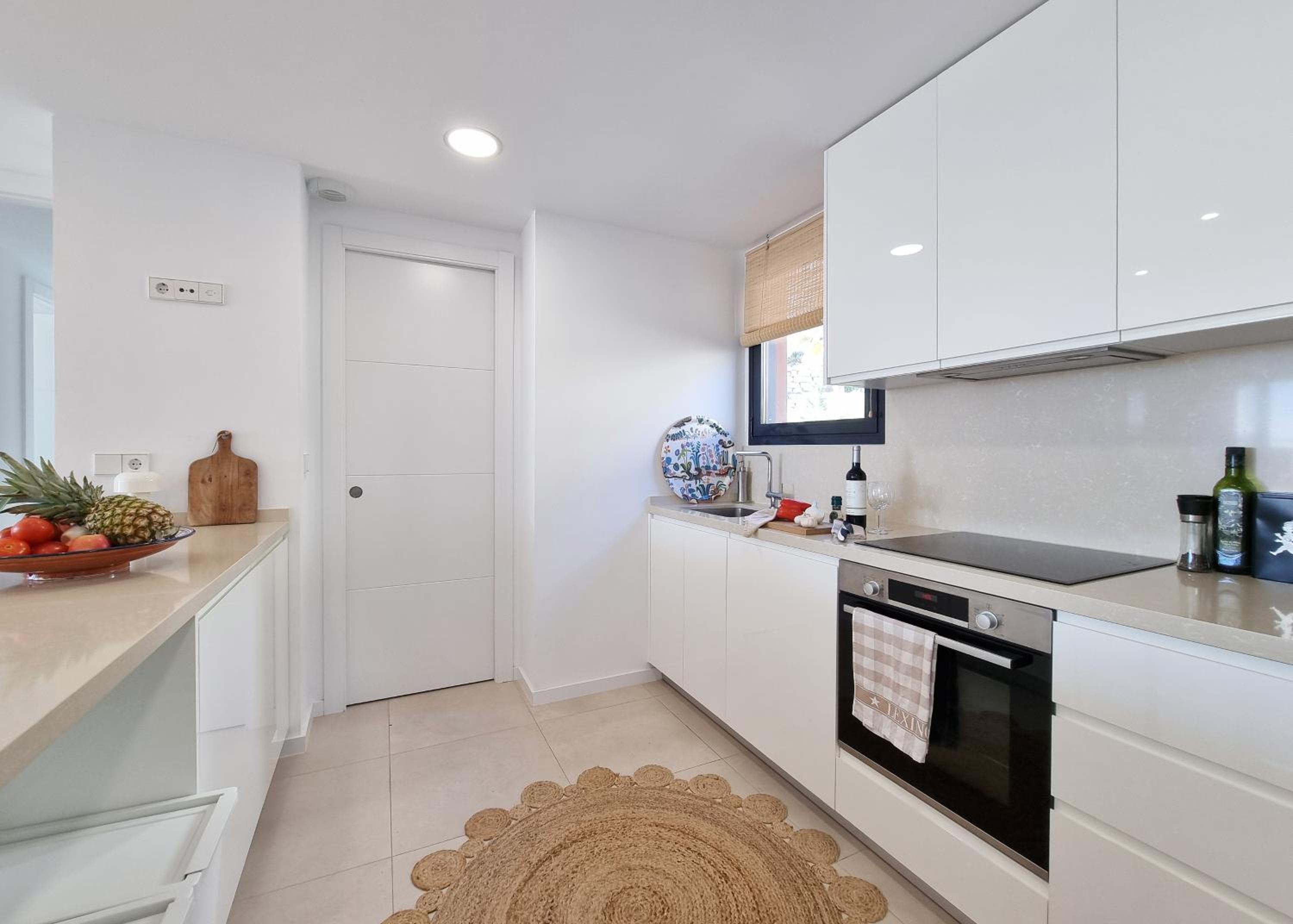 Beautiful Middel Views Apartment with pool and gym