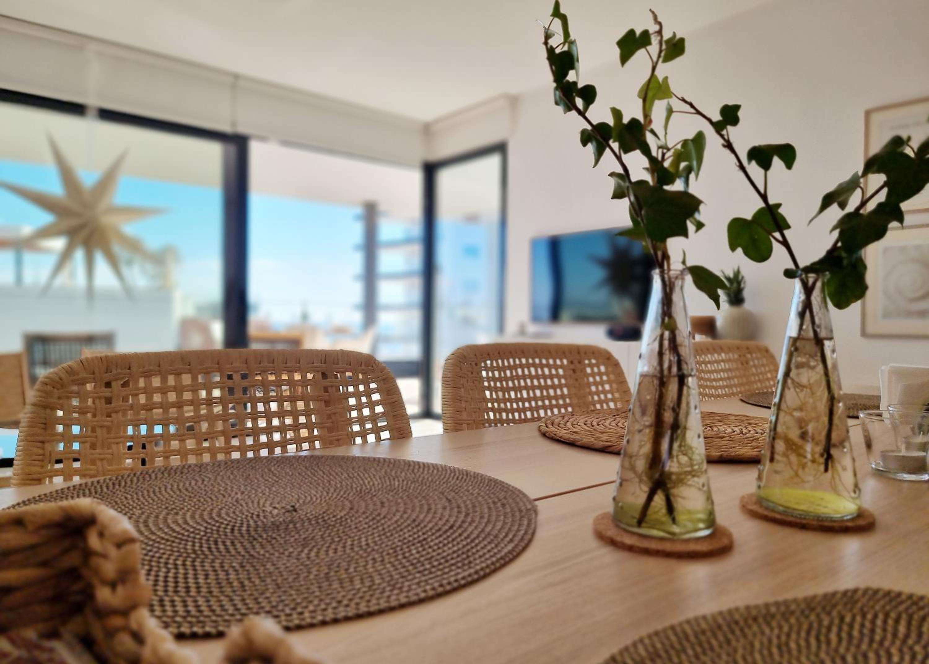 Beautiful Middel Views Apartment with pool and gym