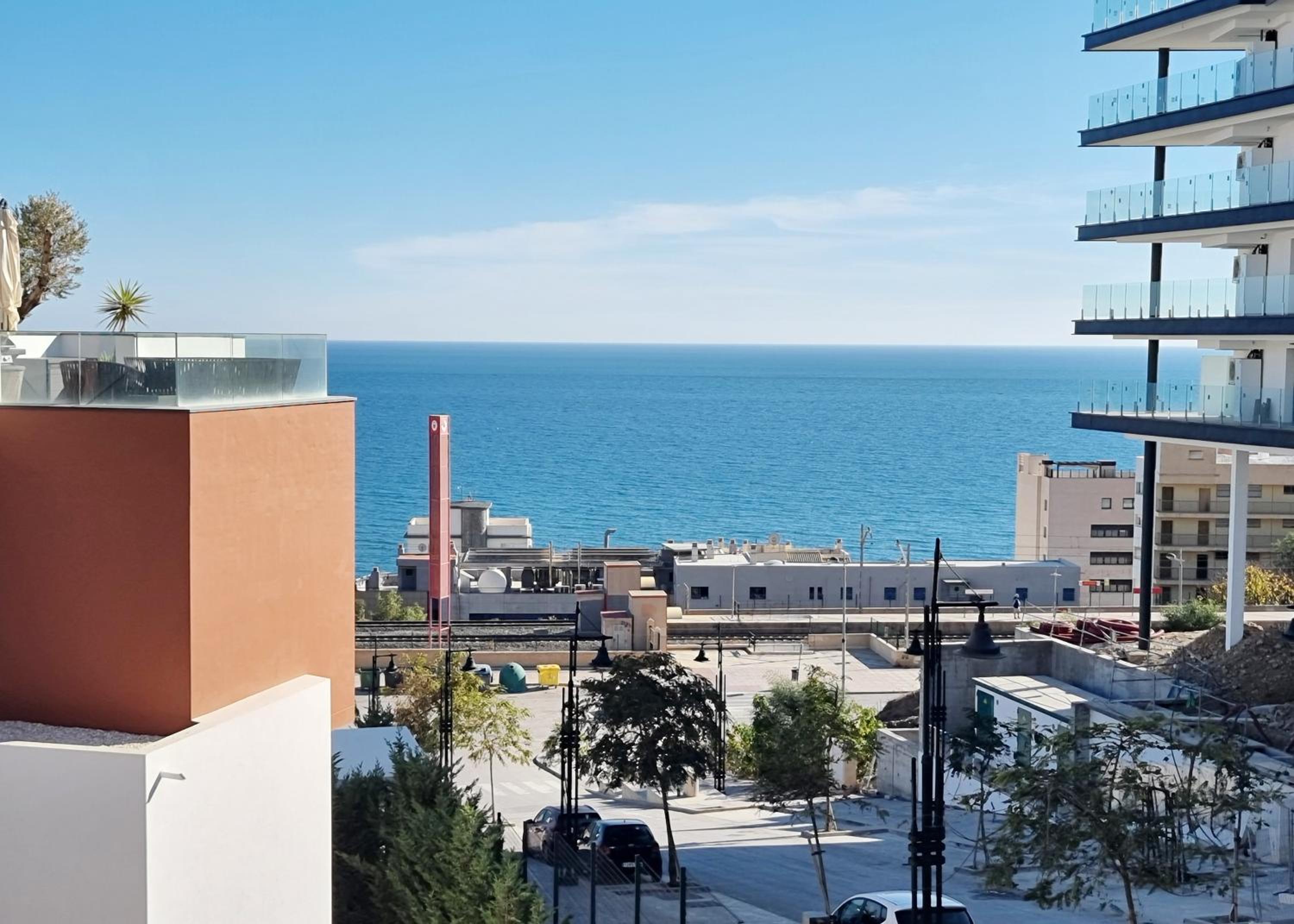 Beautiful Middel Views Apartment with pool and gym