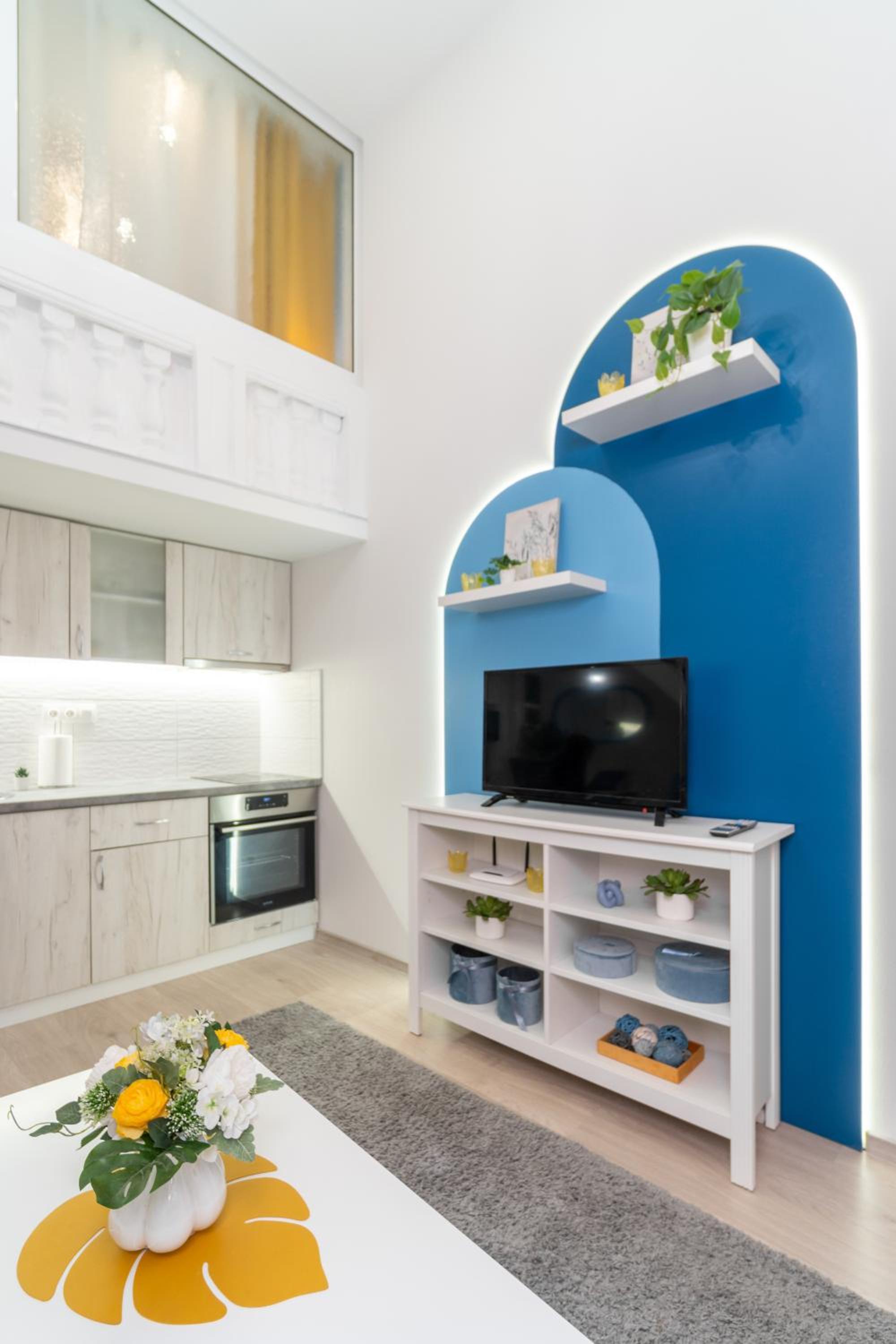 Déja Blue Old City Center studio by BulgarianHomes