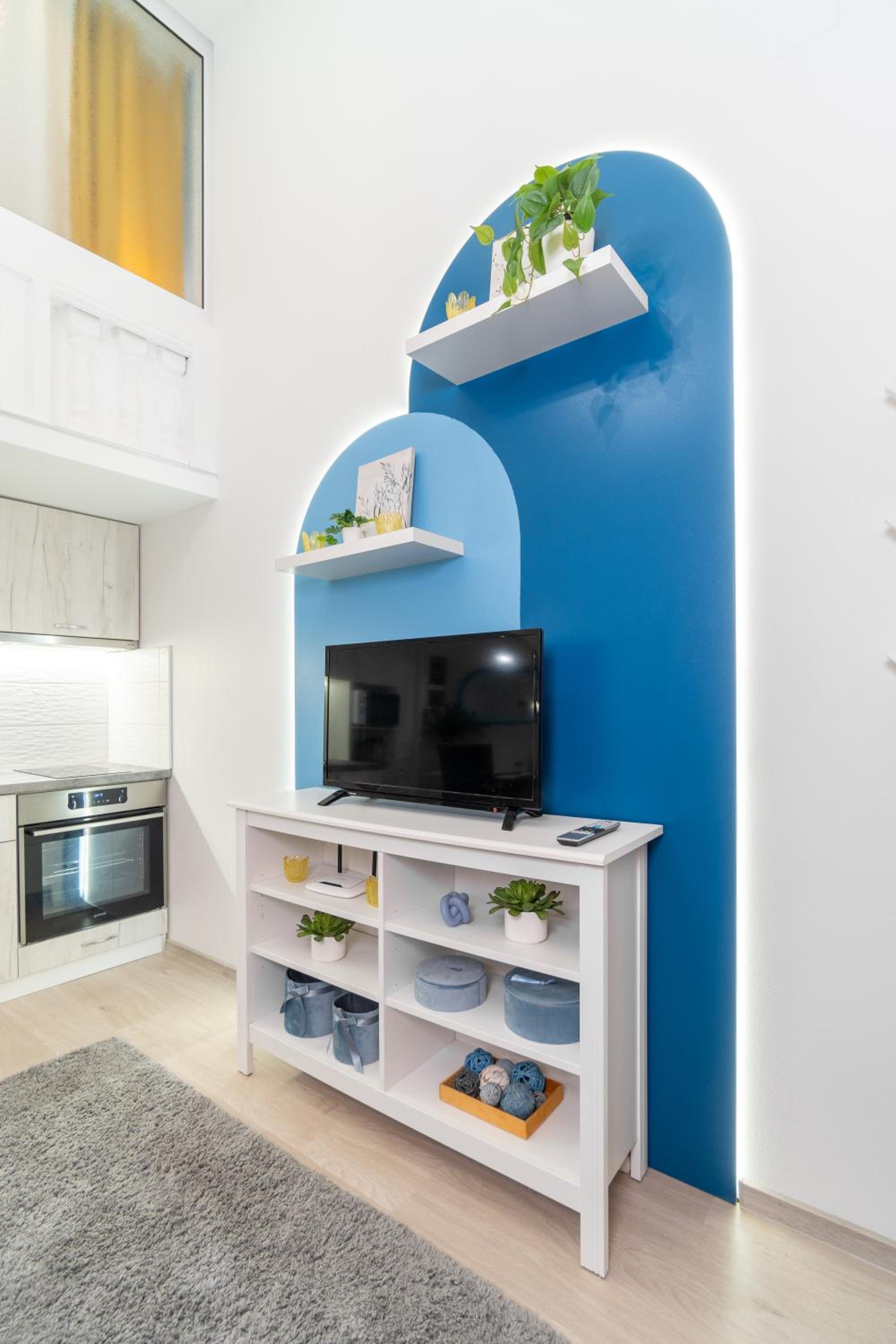 Déja Blue Old City Center studio by BulgarianHomes