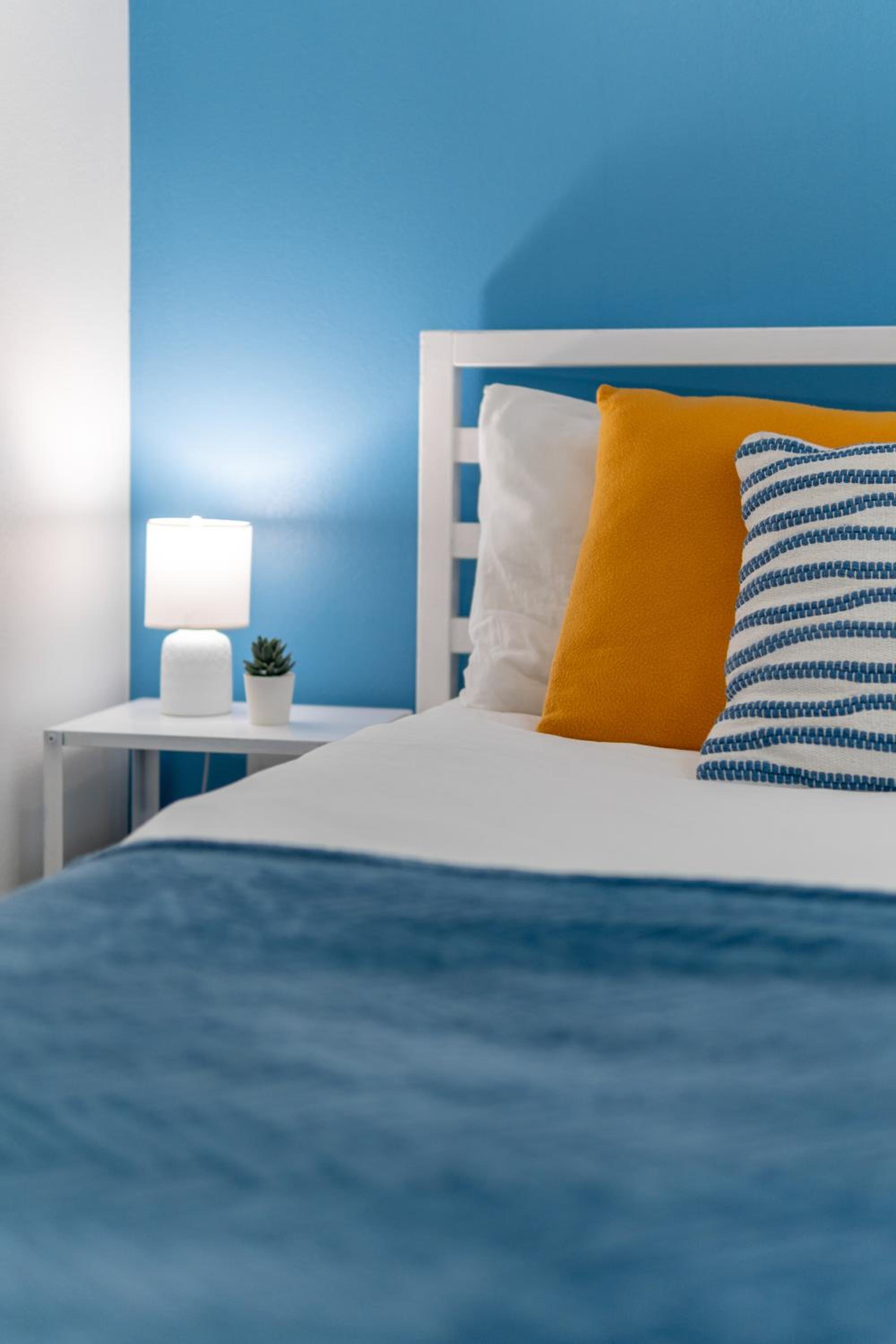 Déja Blue Old City Center studio by BulgarianHomes
