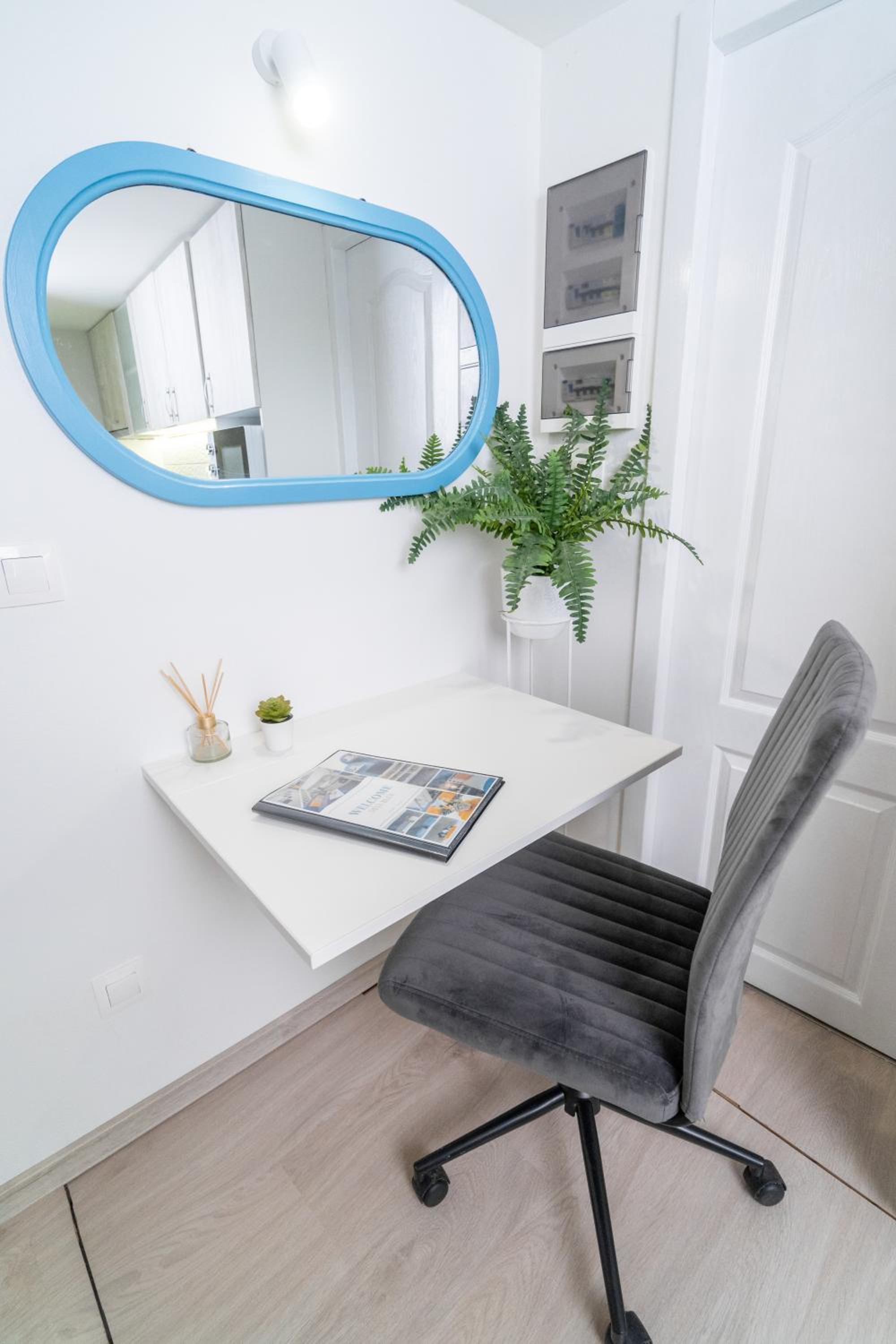 Déja Blue Old City Center studio by BulgarianHomes