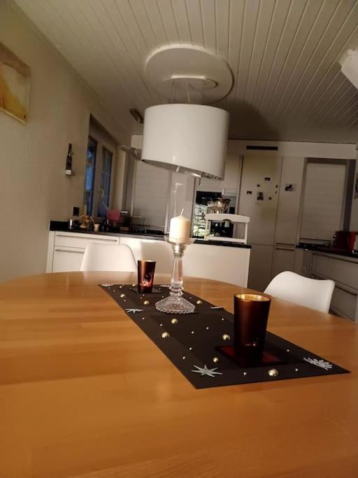 Cheerful villa with fireplace, bath-tub and garden