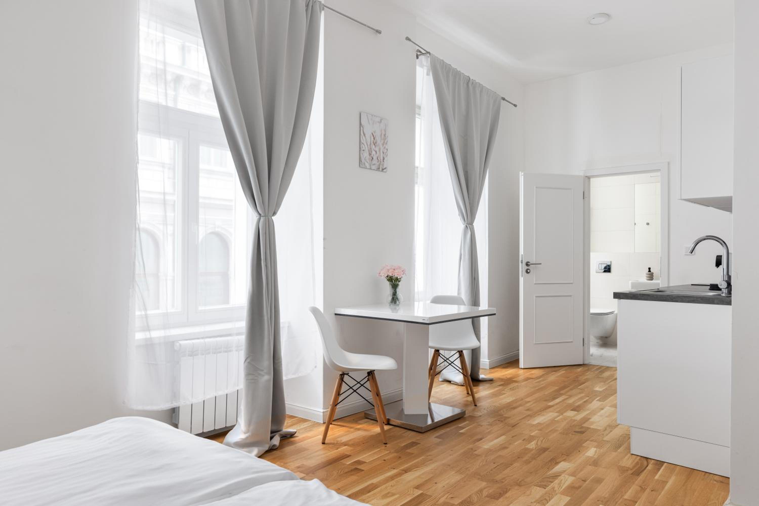 Stay2gether Beige Nest - Metro Florenc