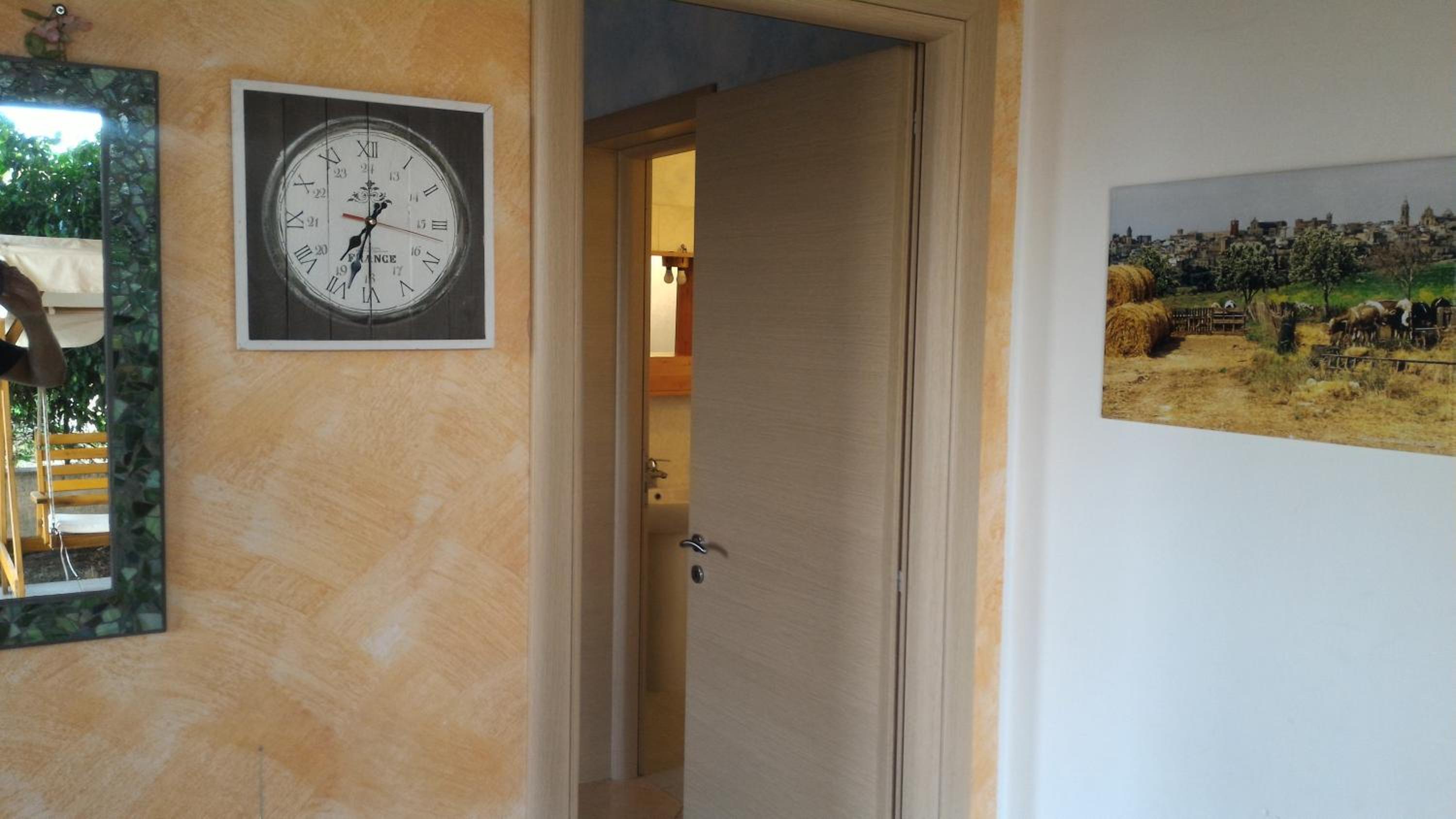 Photo 33