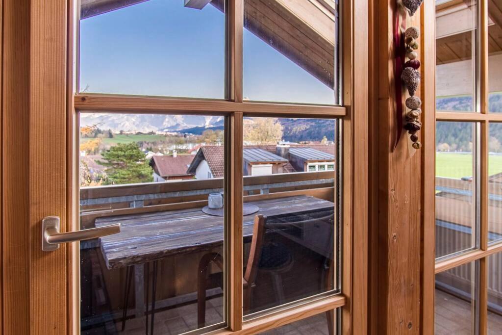 Alpenblick am Weissensee Ruhiges Apartment mit Balkon, Kamin und Netflix