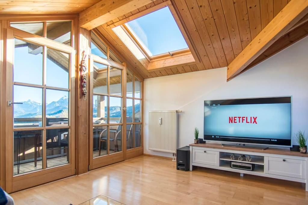 Alpenblick am Weissensee Ruhiges Apartment mit Balkon, Kamin und Netflix