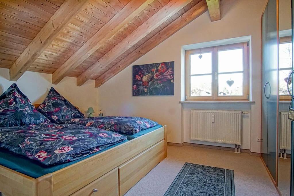 Alpenblick am Weissensee Ruhiges Apartment mit Balkon, Kamin und Netflix
