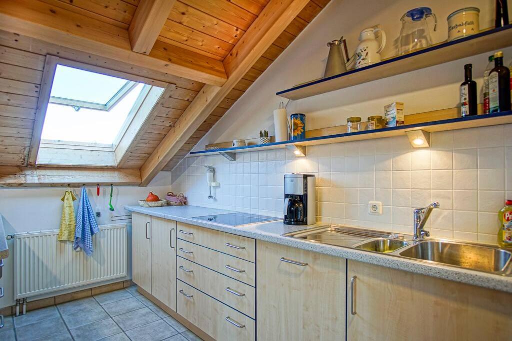 Alpenblick am Weissensee Ruhiges Apartment mit Balkon, Kamin und Netflix