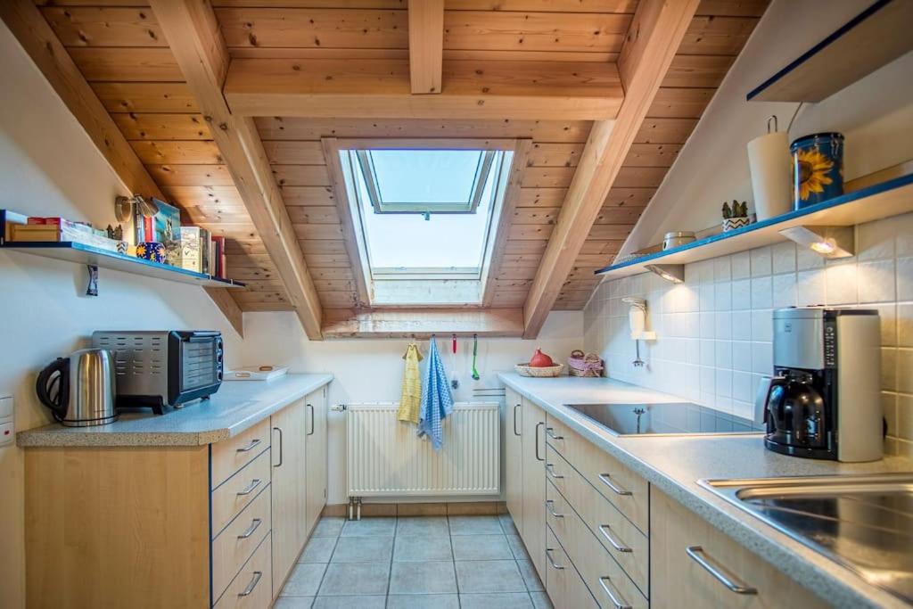 Alpenblick am Weissensee Ruhiges Apartment mit Balkon, Kamin und Netflix