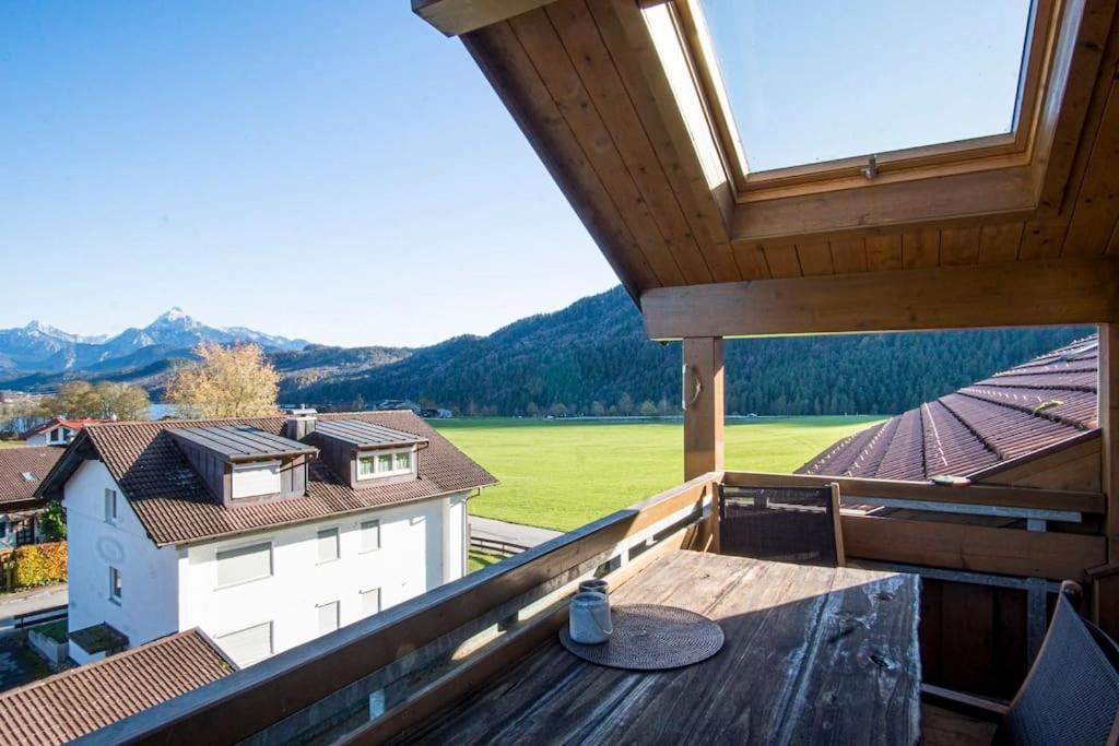 Alpenblick am Weissensee Ruhiges Apartment mit Balkon, Kamin und Netflix