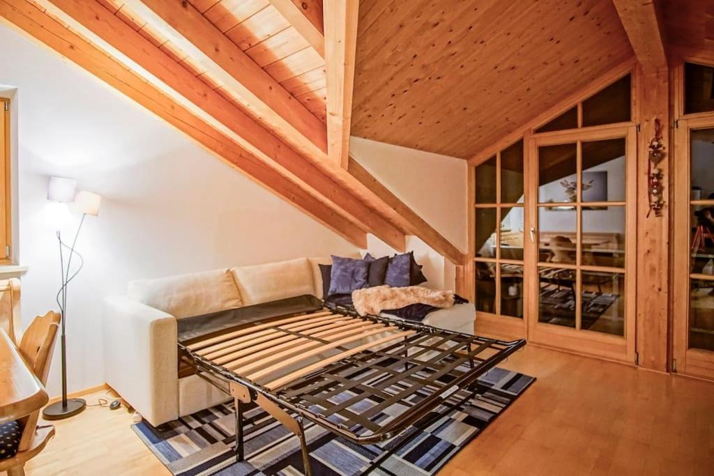 Alpenblick am Weissensee Ruhiges Apartment mit Balkon, Kamin und Netflix