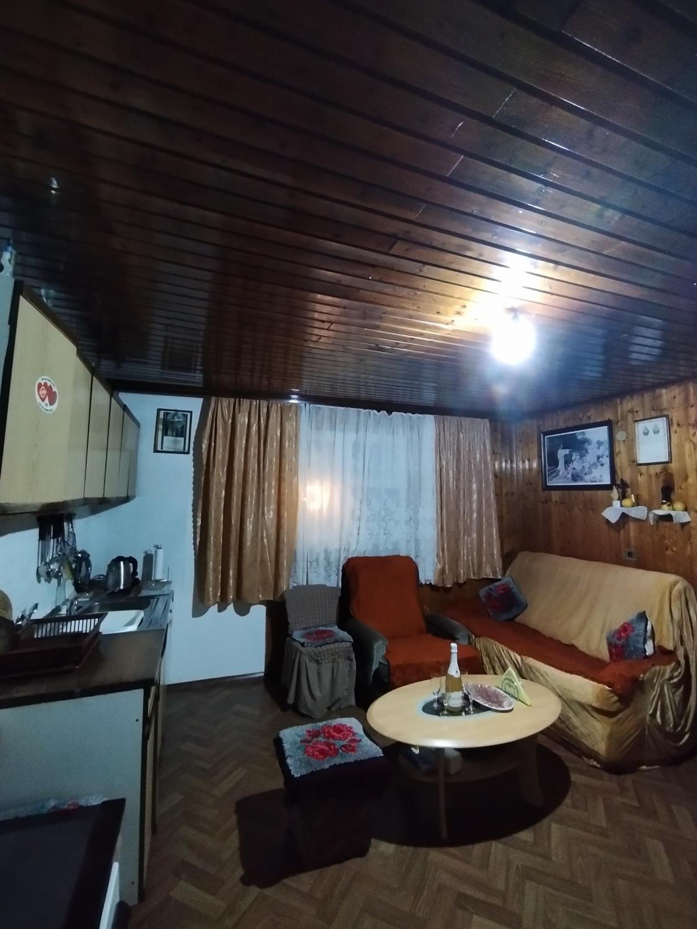 Village House Rošnjače