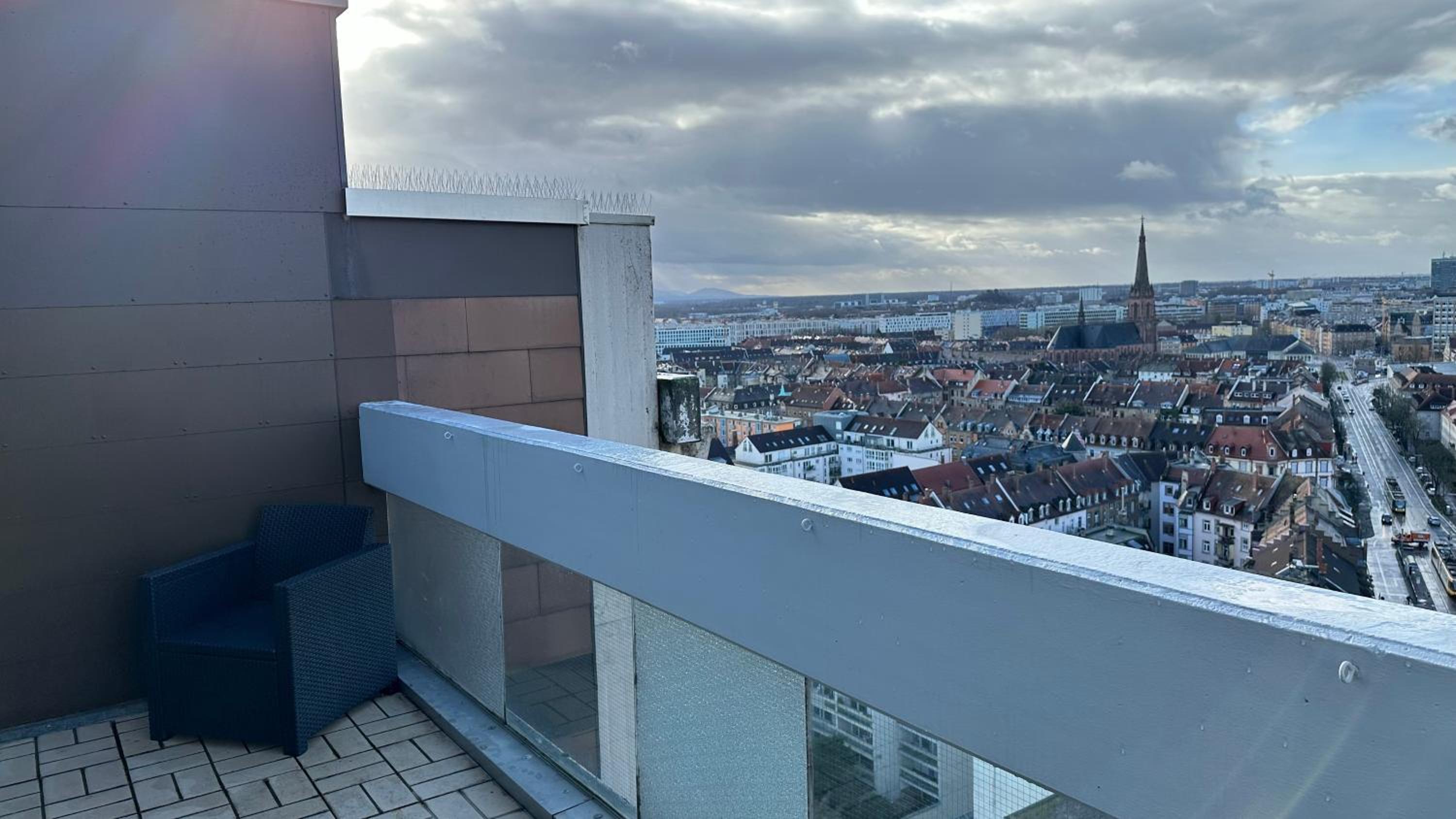 Das Penthouse - Jacuzzi - BBQ - Dachterrasse