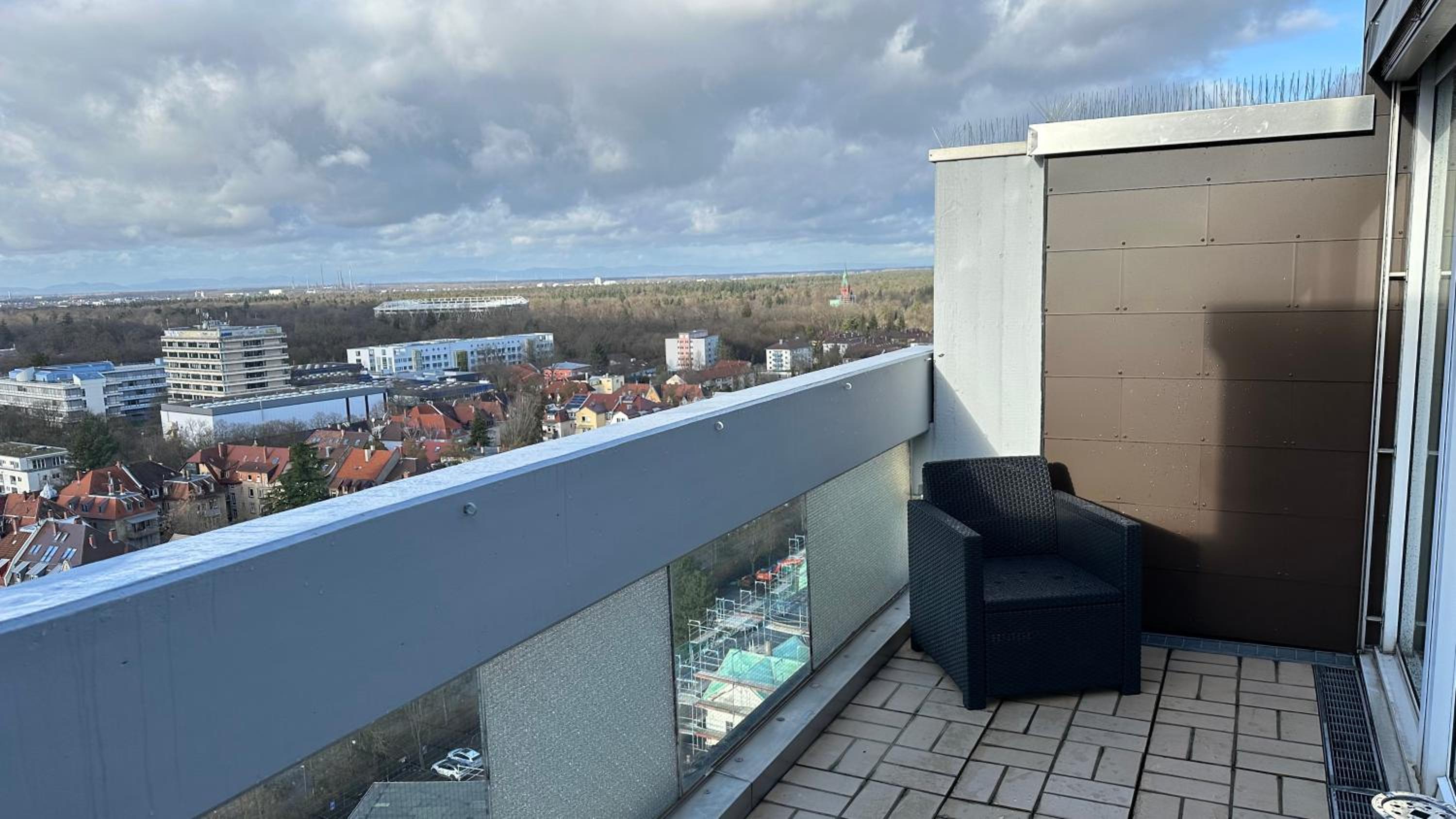 Das Penthouse - Jacuzzi - BBQ - Dachterrasse