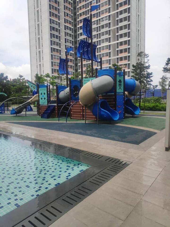 Happy Family Horizon Suite - near Xiamen-KLIA Netflix photo 5