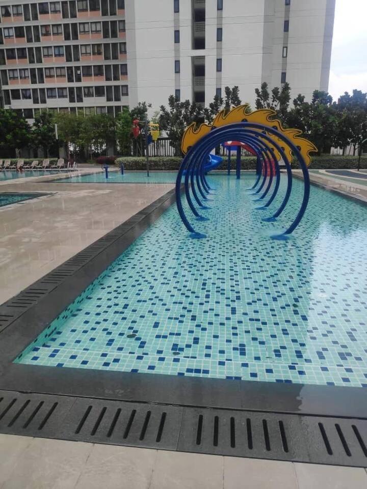Happy Family Horizon Suite - near Xiamen-KLIA Netflix photo 7
