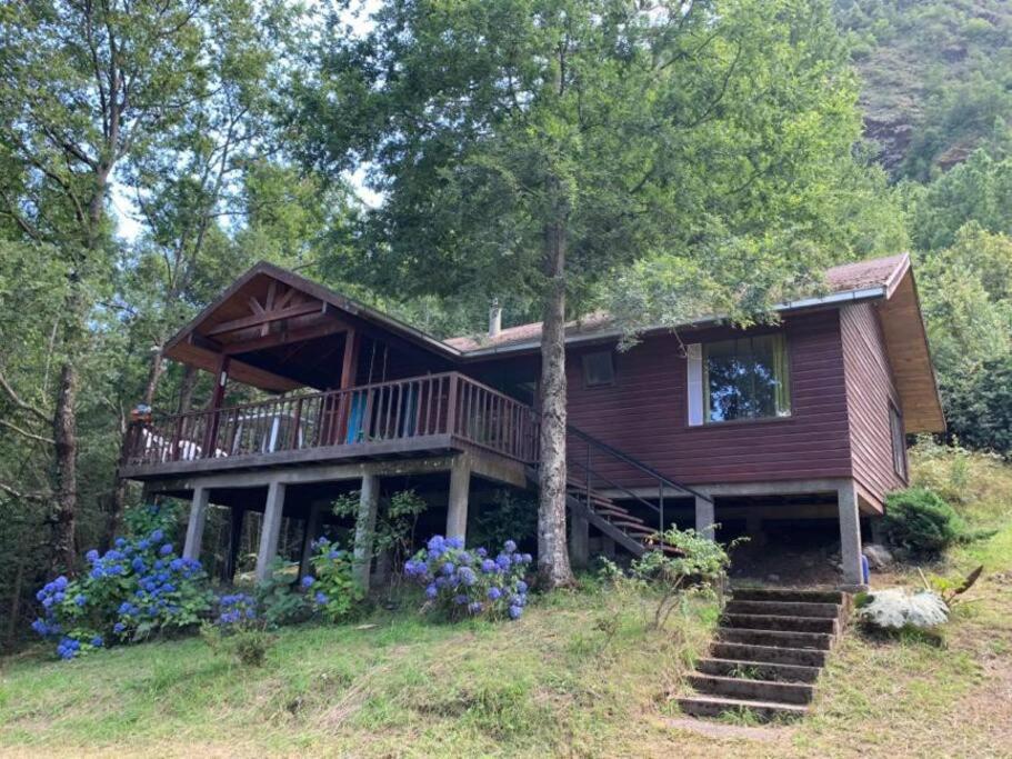 Casa Orilla Lago Cólico