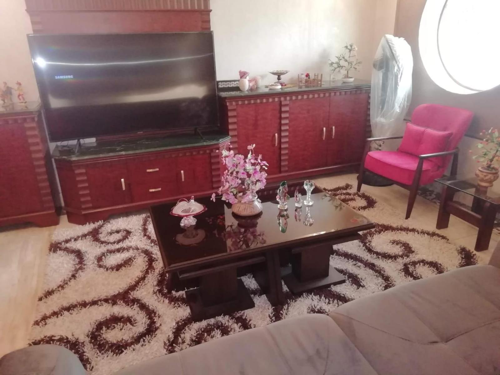 Cheerful standalone villa with pool and waterfall