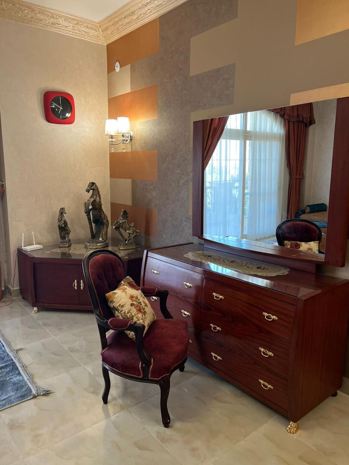 Cheerful standalone villa with pool and waterfall