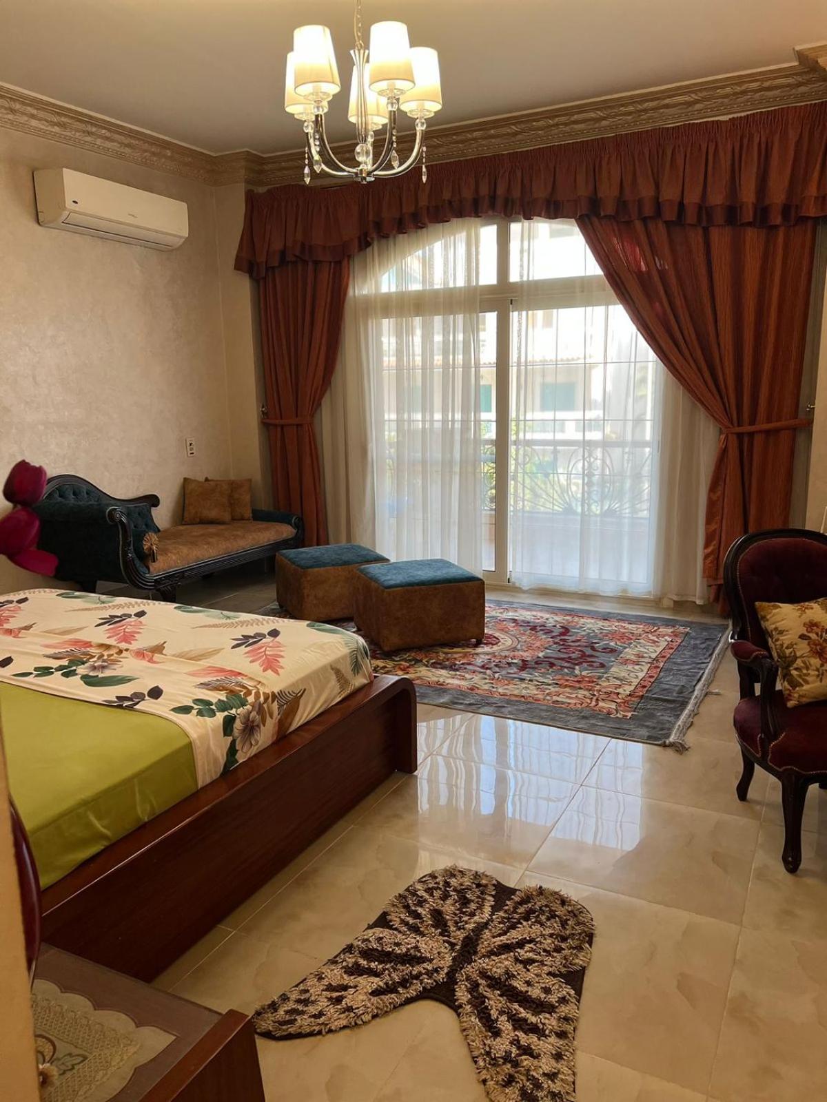 Cheerful standalone villa with pool and waterfall