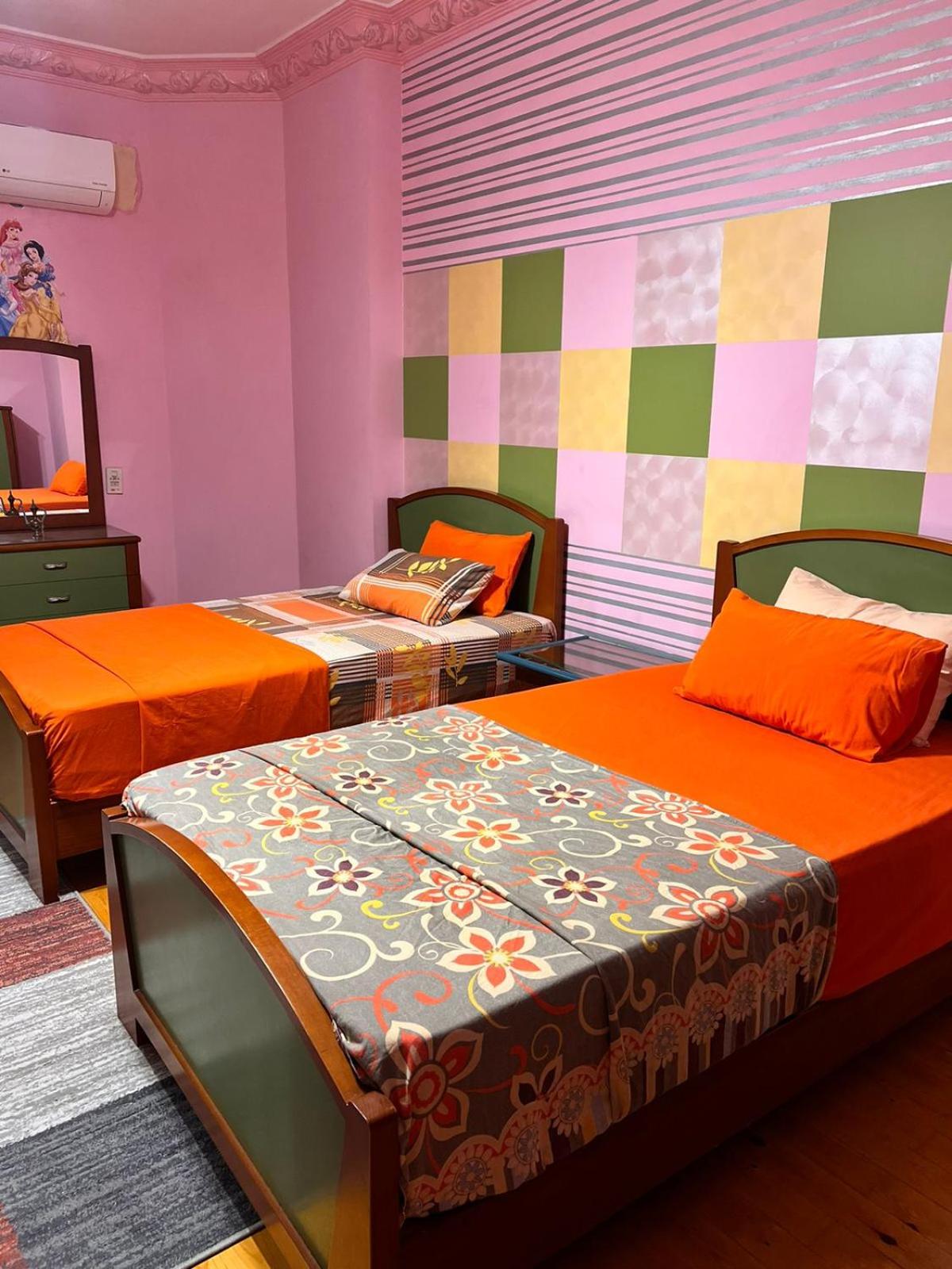 Cheerful standalone villa with pool and waterfall