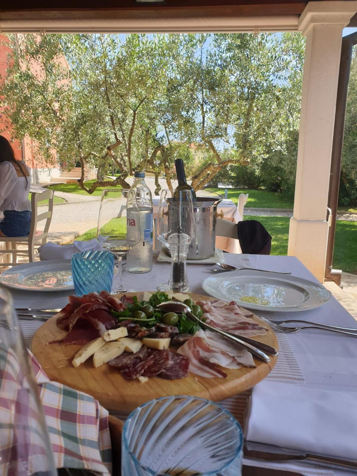 Olivea Luxury Suites